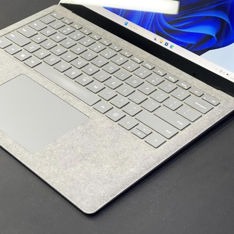 لپتاپ Surface Laptop 3 i5-10th 8GB 256GB لمسی 13.5 اینچ گرید A+