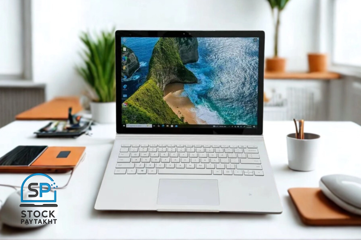 لپ‌تاپ Surface Book 2 با پردازنده i5 نسل هشتم، رم 8، گرافیک Intel و نمایشگر 13.5 اینچ