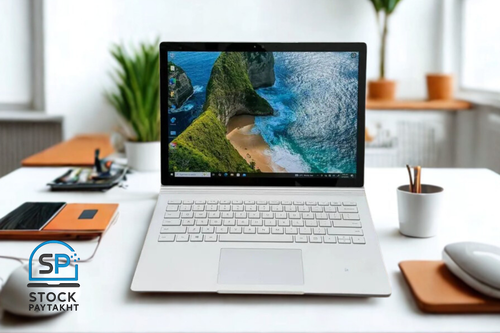 لپتاپ Surface Book 2 با پردازنده i5 نسل هشتم، رم 8، گرافیک Intel و نمایشگر 13.5 اینچ