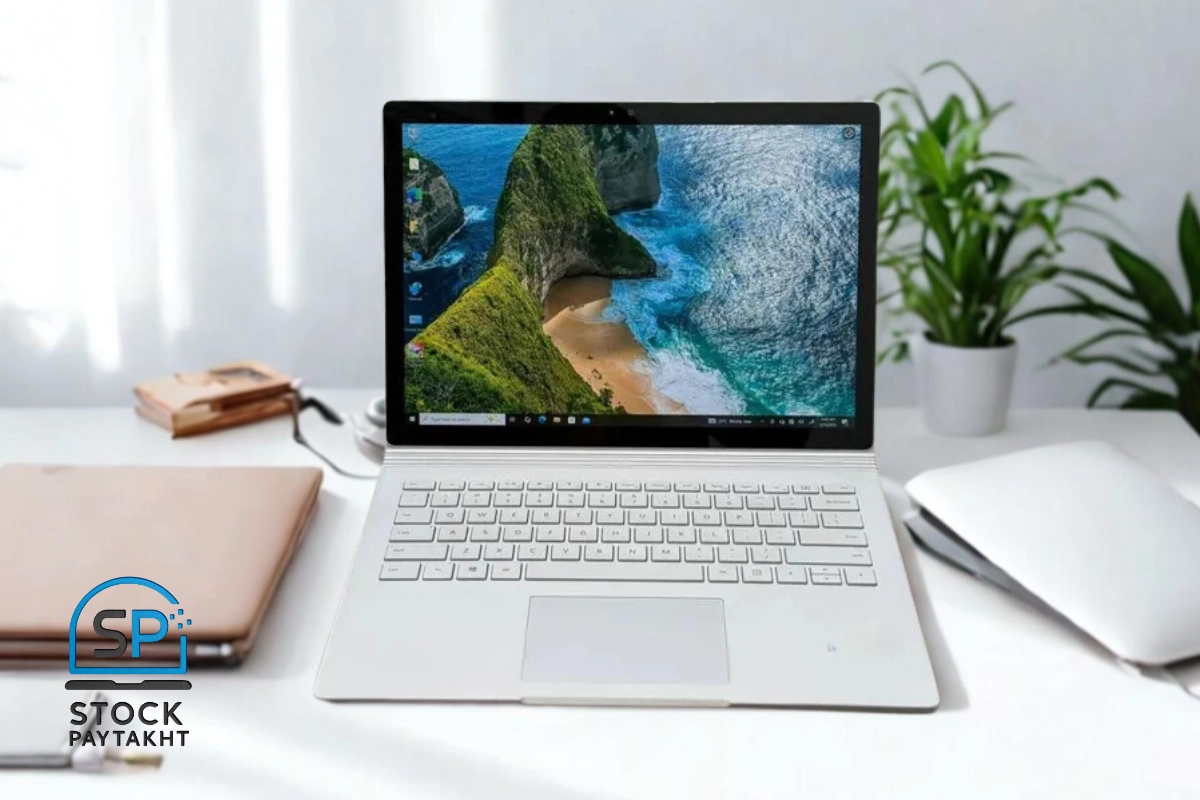 لپ‌تاپ Surface Book 2 با پردازنده i7 نسل هشتم، رم 8 گیگ و نمایشگر لمسی 13 اینچ 2K