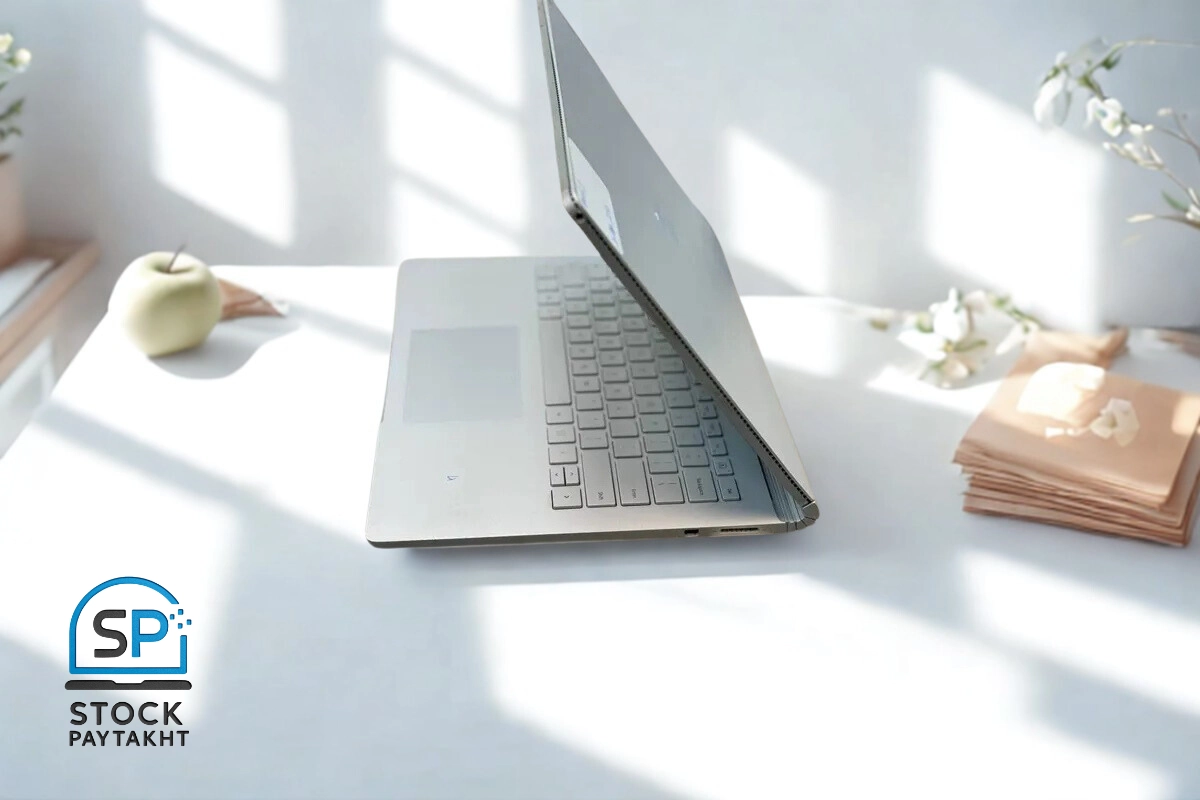 لپ تاپ Surface Book 2 با پردازنده i5 نسل هشتم و نمایشگر لمسی 13 اینچ 2K
