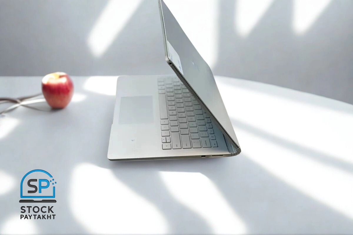 لپ تاپ استوک Surface Book 1 با پردازنده i7، رم 16 گیگ و صفحه نمایش لمسی