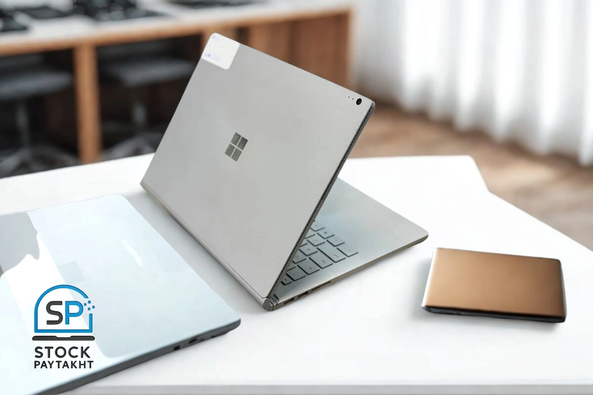 لپ تاپ Microsoft Surface Book 1 استوک با صفحه نمایش لمسی 13 اینچ و پردازنده i5 نسل شش