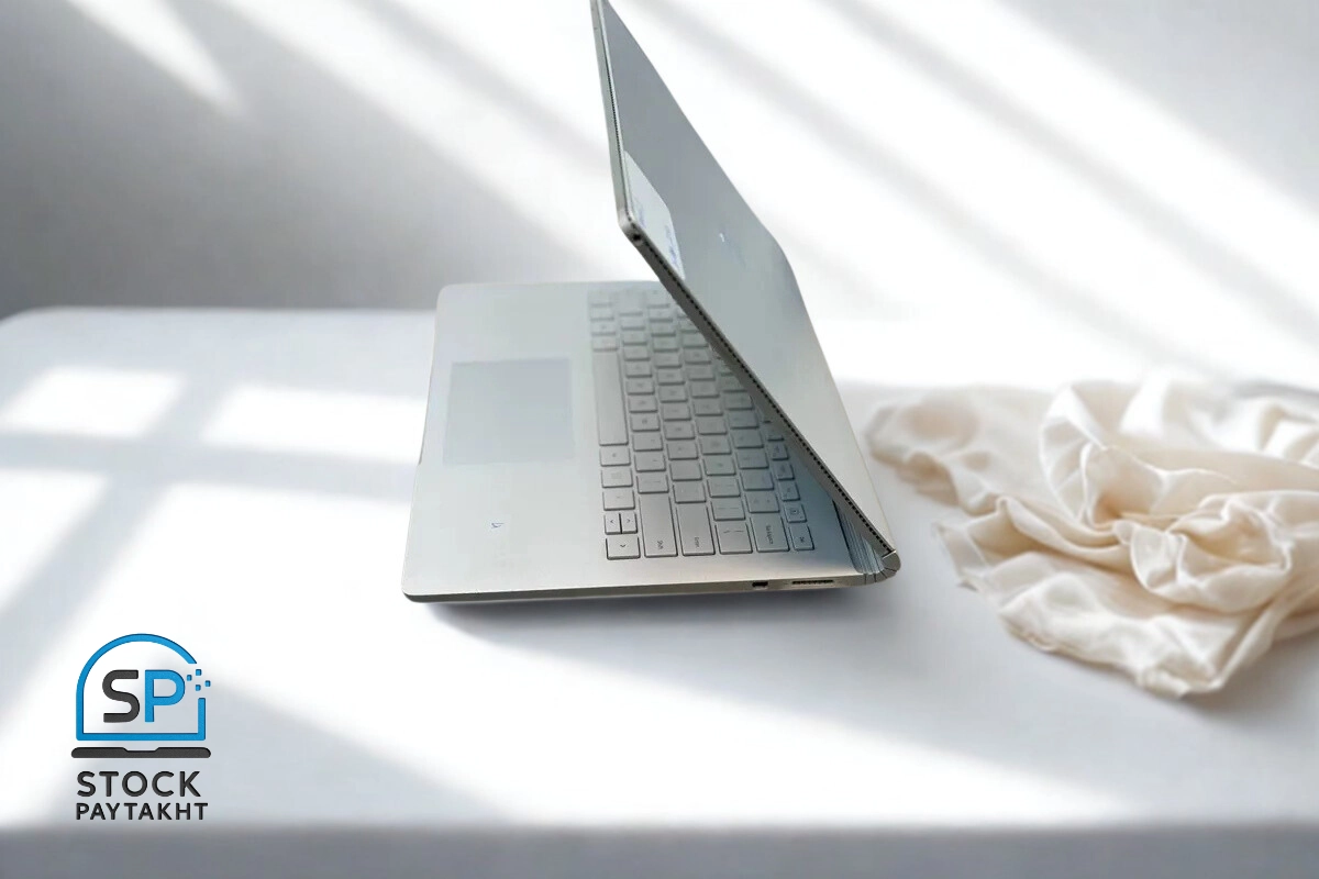 لپ تاپ Microsoft Surface Book 3 استوک با پردازنده i5، رم 8 گیگ، حافظه SSD 256 گیگ، نمایشگر 13.5 اینچ لمسی