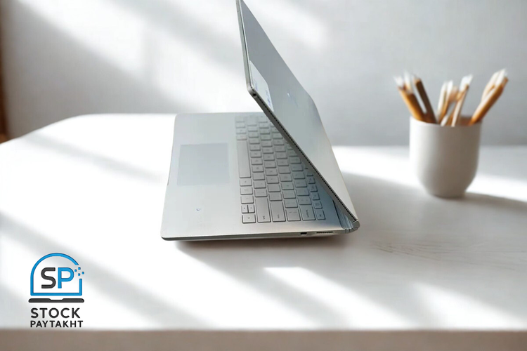 لپتاپ سرفیس بوک 2 مایکروسافت با I5 پردازنده هفتم ، رم ۸، حافظه ۲۵۶ SSD و گرافیک Intel