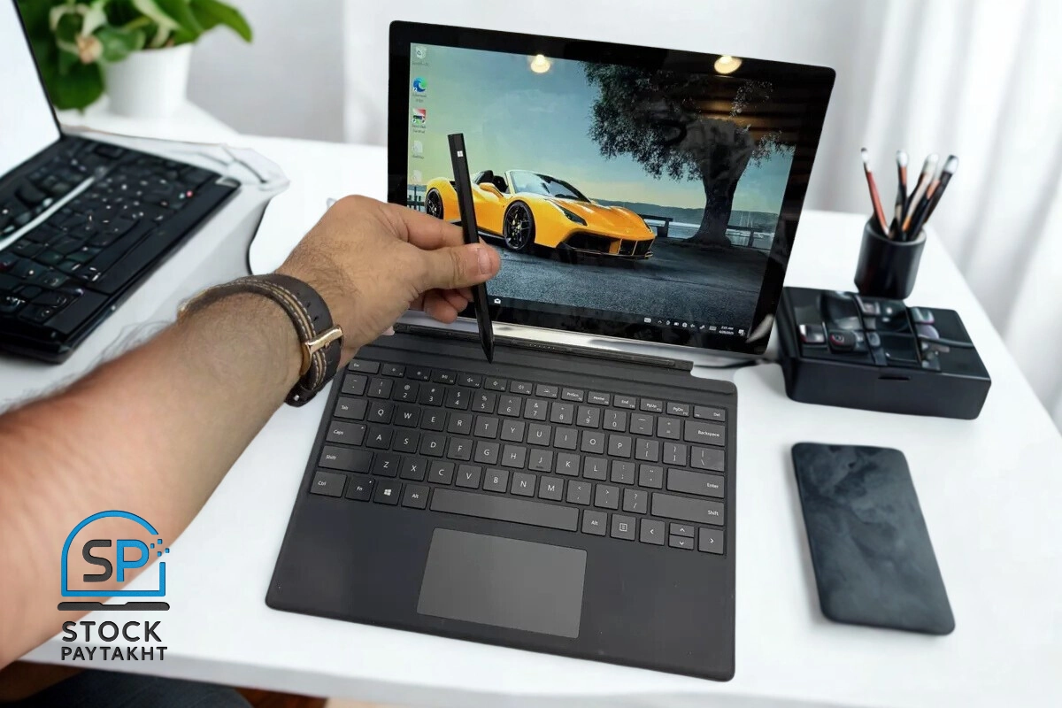 سرفیس پرو 5 i5 نسل ۷ با رم ۸ و حافظه ۲۵۶ SSD همراه کیبورد و شارژر