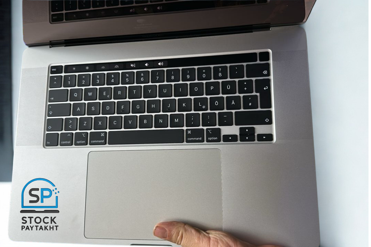 MacBook Pro 2019 – i9-9880H, 64GB RAM, 512GB SSD, ATI 5500 8GB GPU, 16" Touch Bar