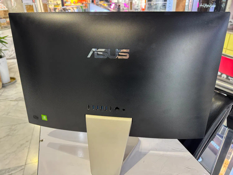 آل این وان asus vs241e با پردازنده i5 نسل 11، رم 8 گیگ DDR5، حافظه 512 گیگ SSD، گرافیک دو گیگ و صفحه نمایش 24ips اینچ FHD Frameless