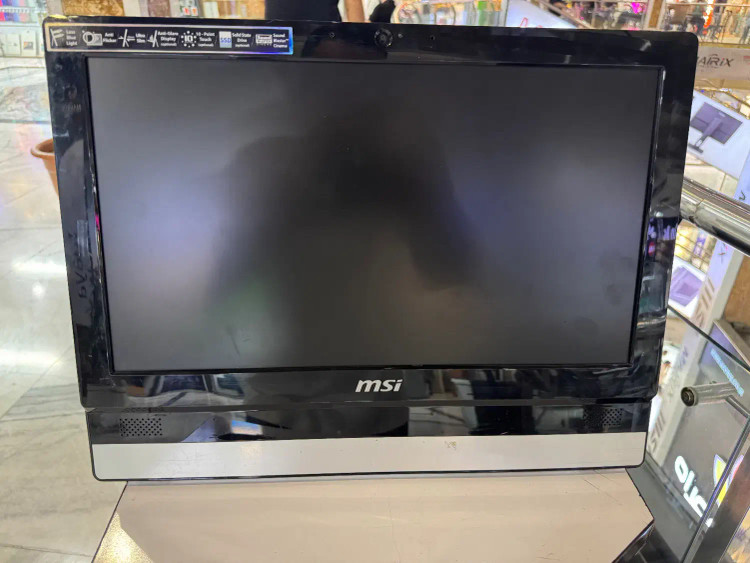 آل این وان MSI 20با پردازنده i3 نسل 4، رم 8 گیگ،گرافیک اینتل حافظه 256 گیگ SSD و صفحه نمایش 20 اینچ FHD