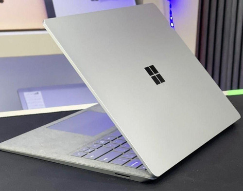 سرفیس لپتاپ 4 مایکروسافت – i7 نسل 11، رم 16 گیگابایت، حافظه 512 گیگابایت SSD، نمایشگر 15.6 اینچ، استوک گرید A+